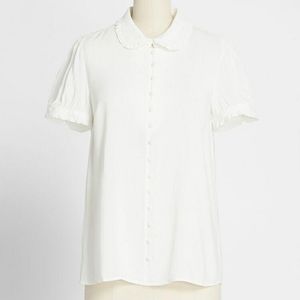 Thoroughly ladylike short sleeve top